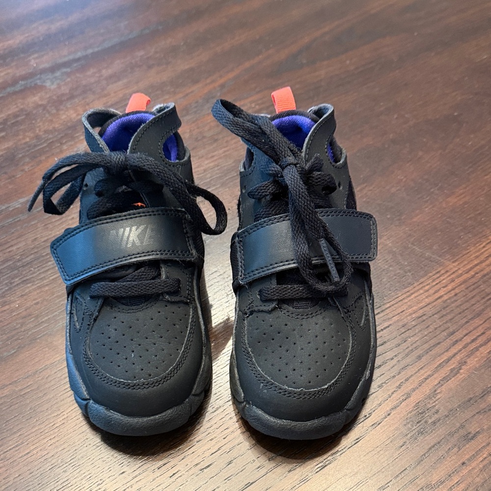 Nike Kids Black and Blue Sneakers